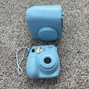 •Baby Blue Polaroid camera | one size